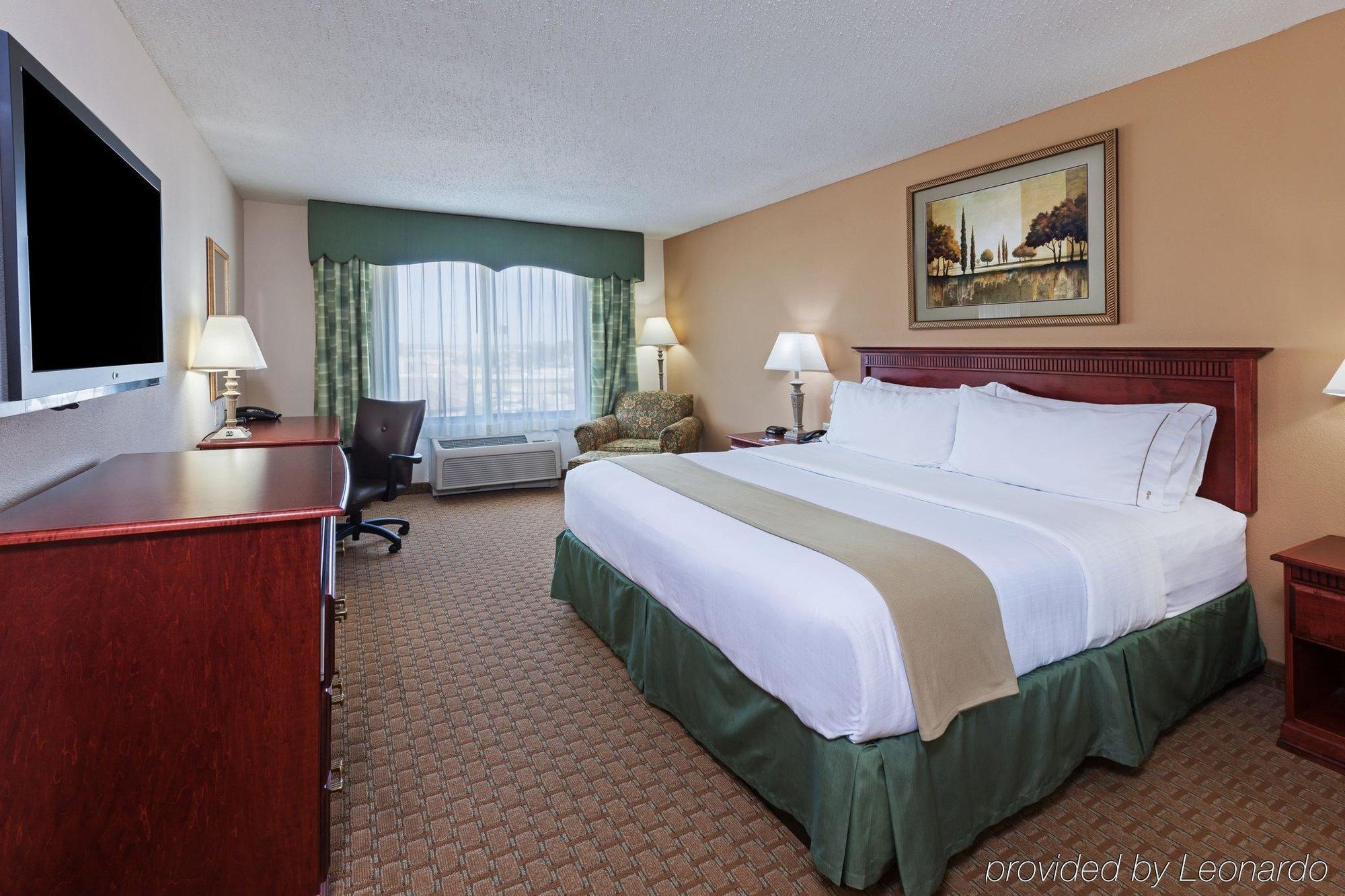 Holiday Inn Express & Suites Selma By Ihg Exterior foto