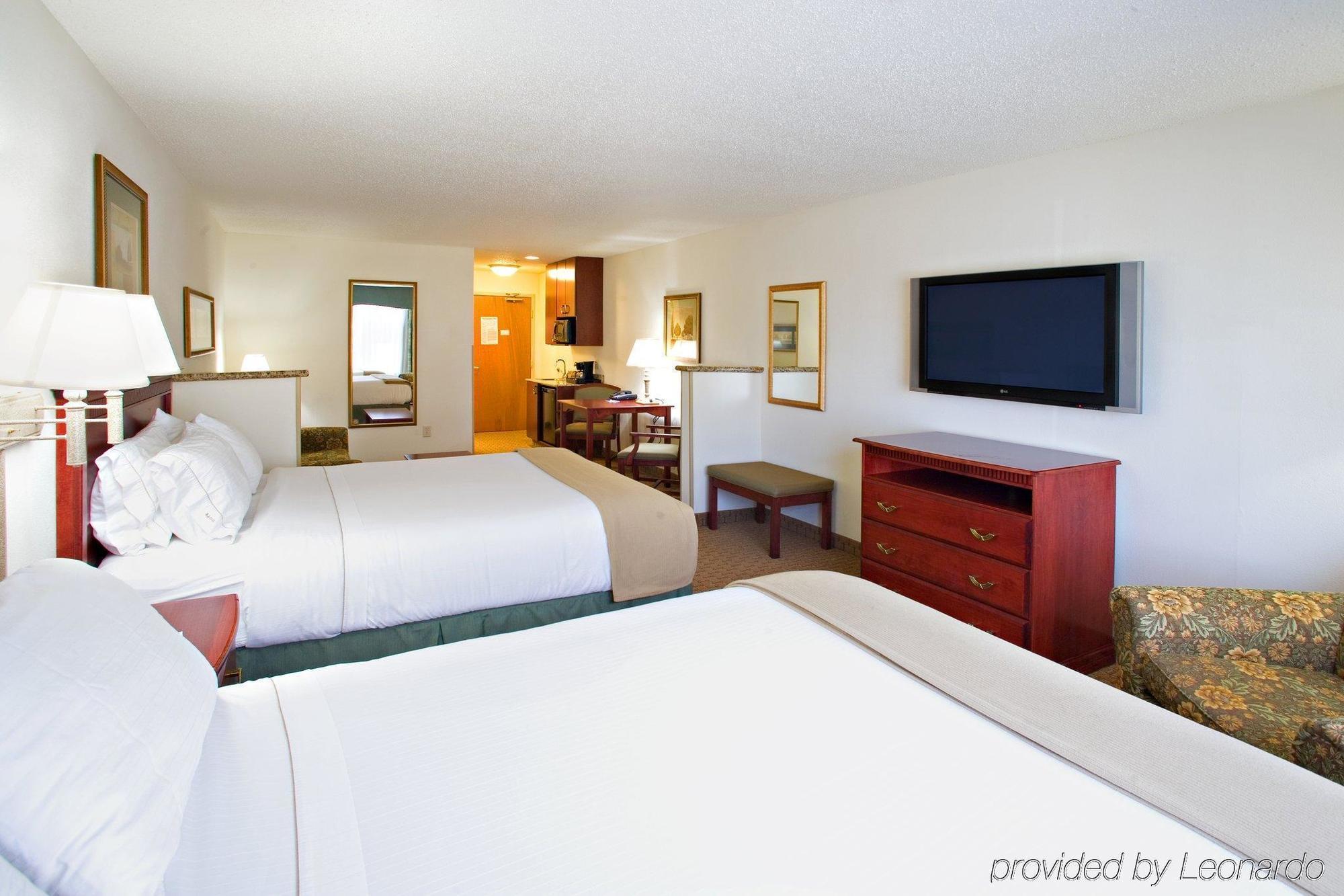 Holiday Inn Express & Suites Selma By Ihg Exterior foto
