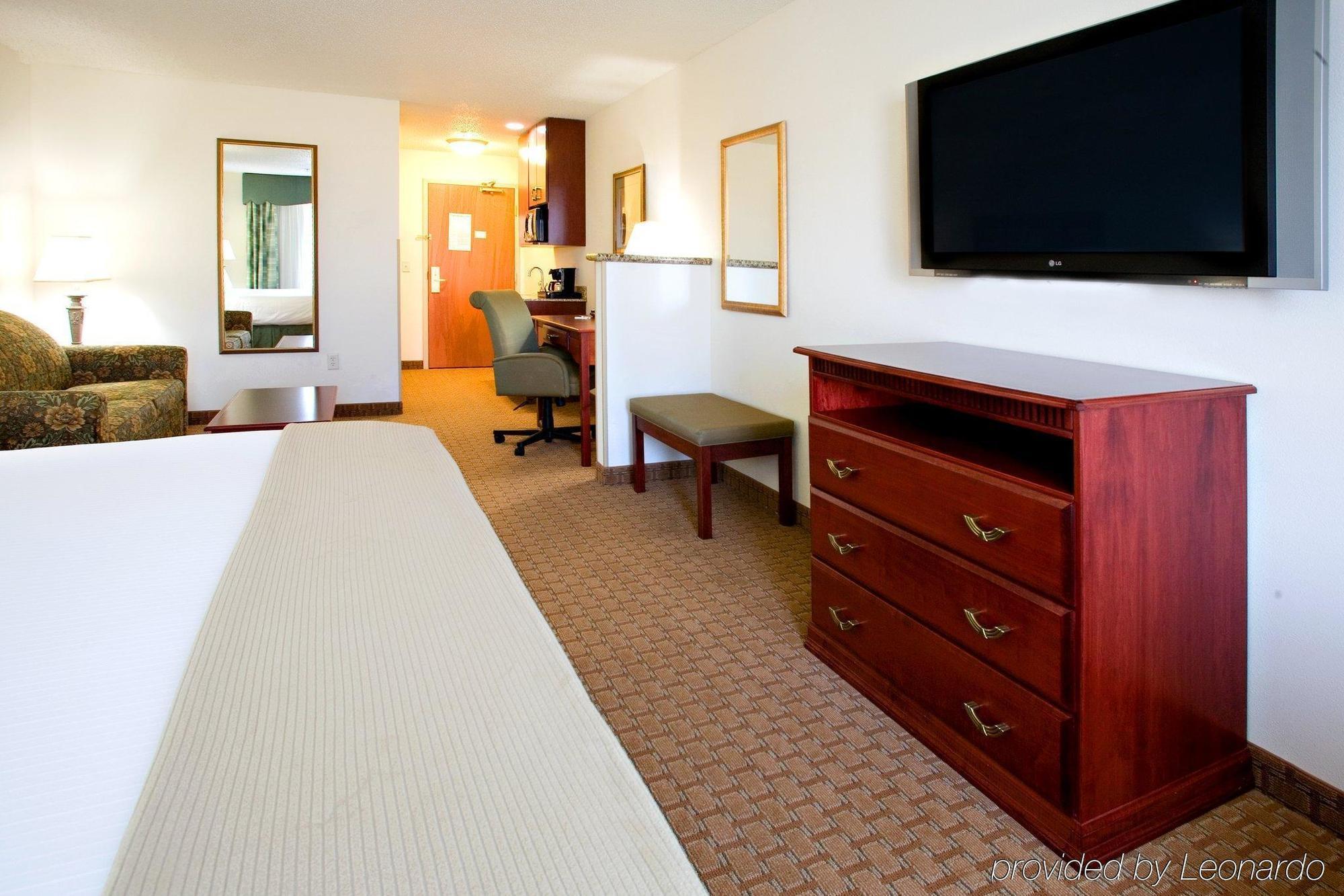 Holiday Inn Express & Suites Selma By Ihg Zimmer foto