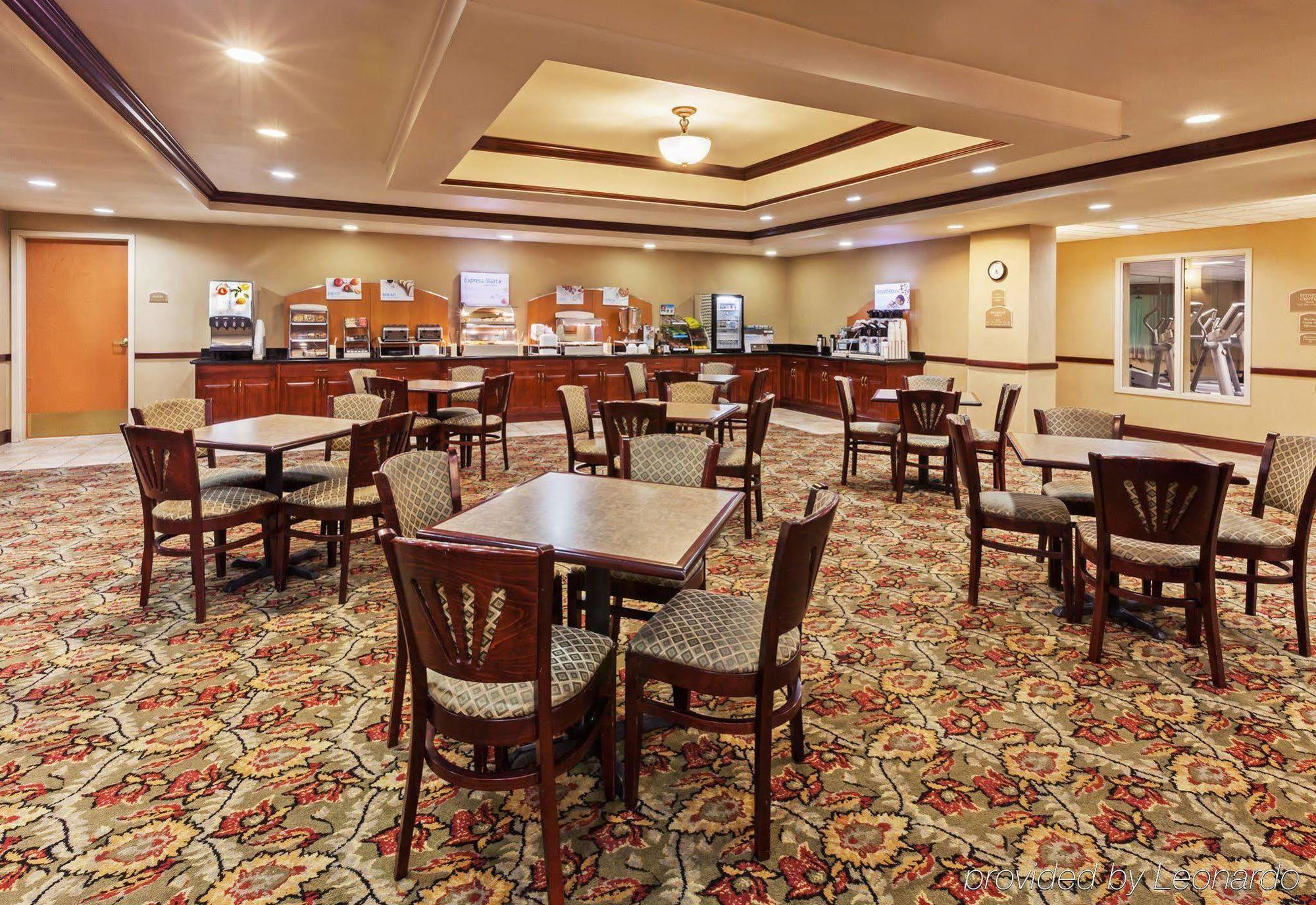 Holiday Inn Express & Suites Selma By Ihg Exterior foto